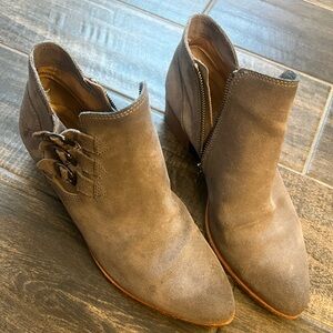 Frye ankle suede boots, with side buckle detailing. Great condition!